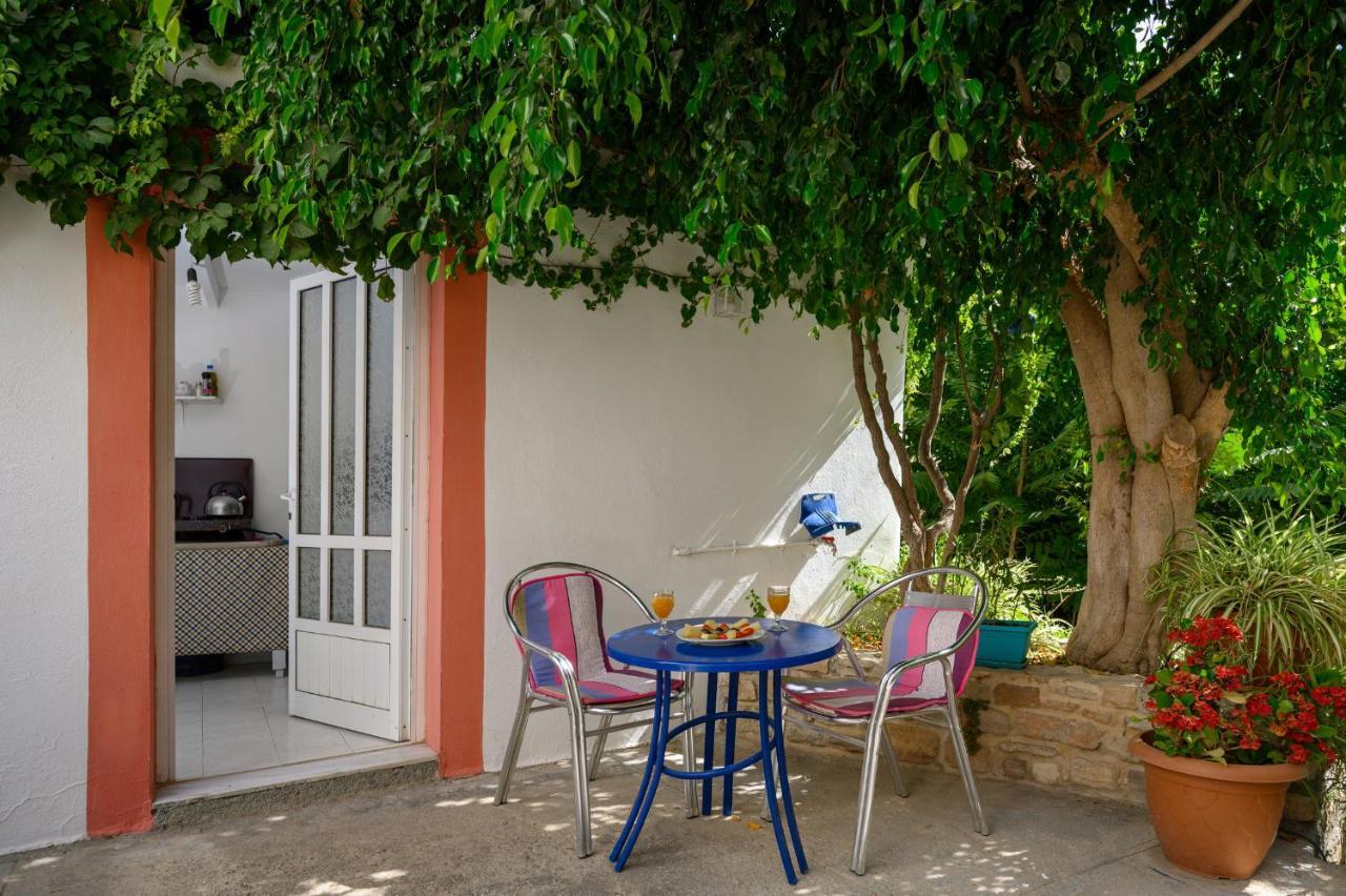Sofia Rooms Пицидия Экстерьер фото
